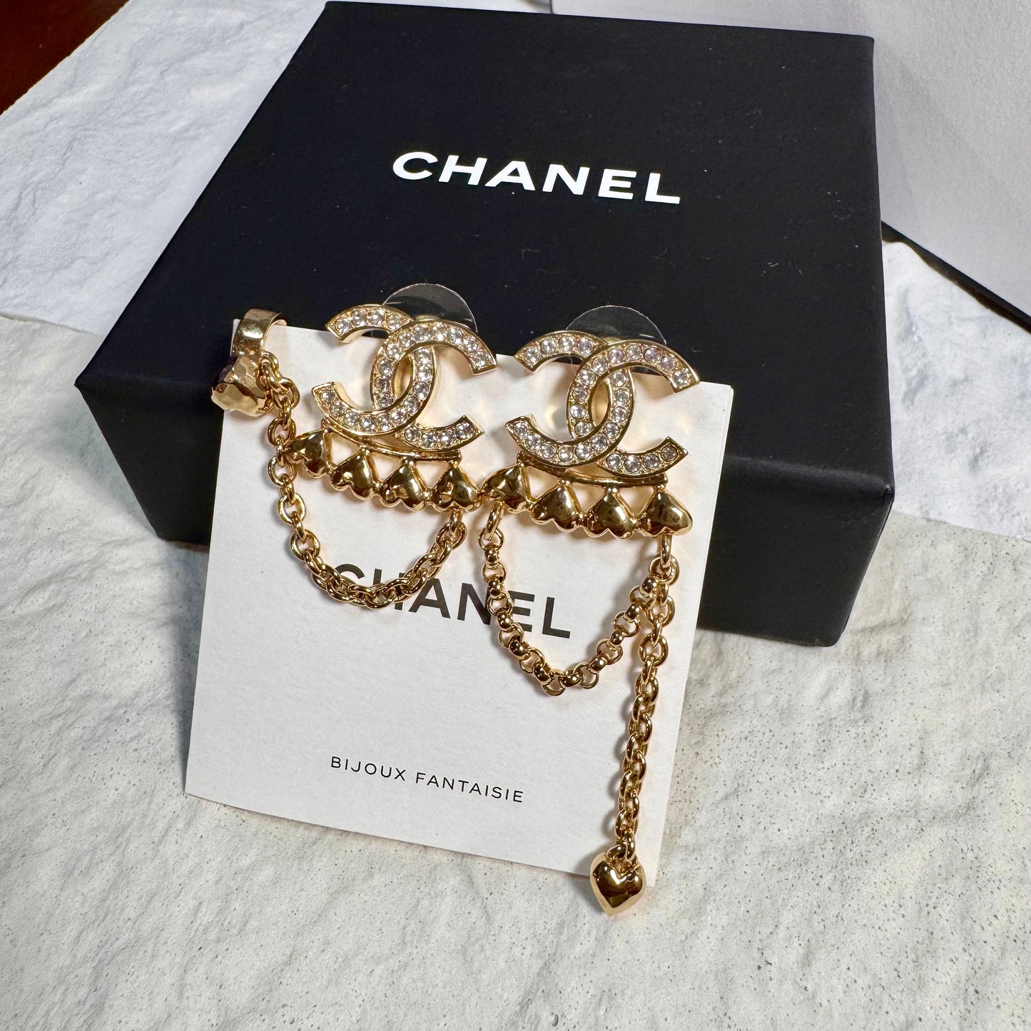 99% New - Chanel 23P earrings AB style