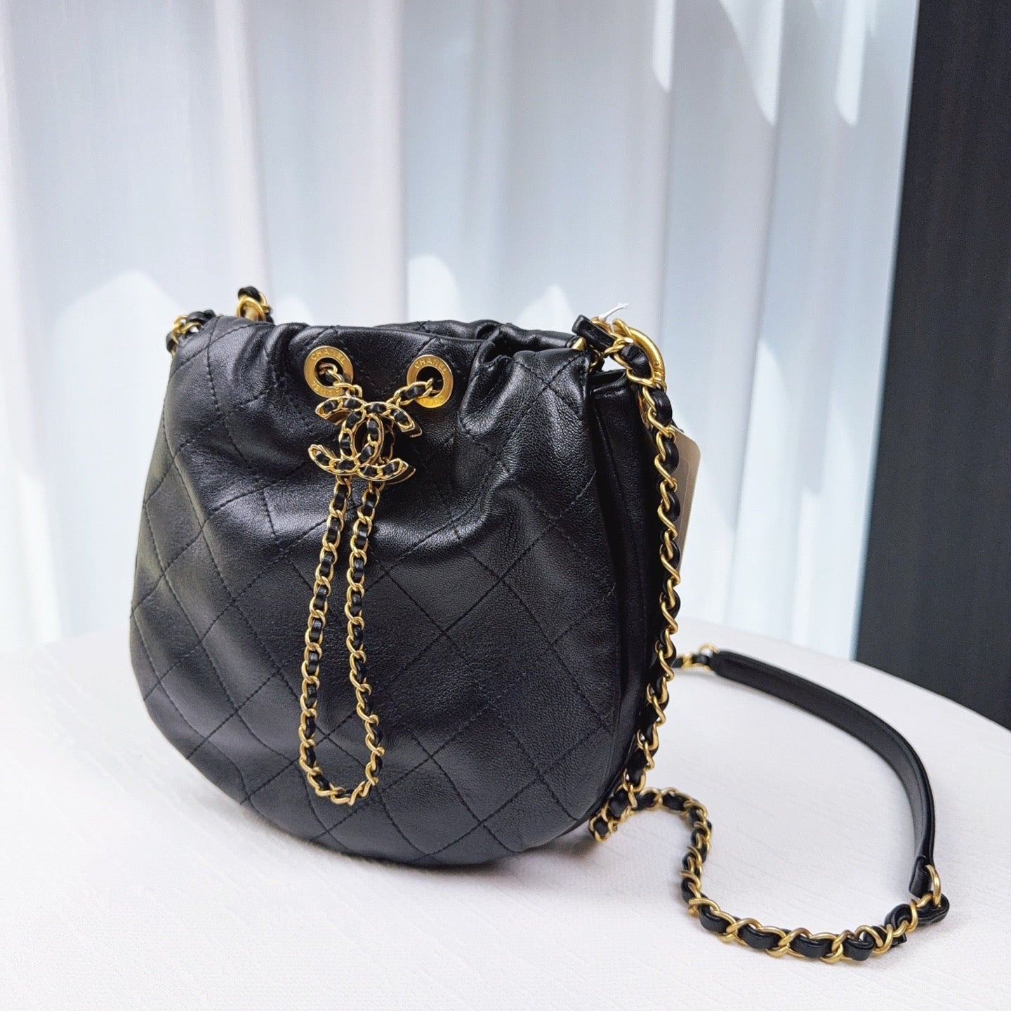 98% NEW - CHANEL Black Lambskin Drawstring Hippie Bucket Bag with Gold Hardware 20 x 6 x 20 cm
