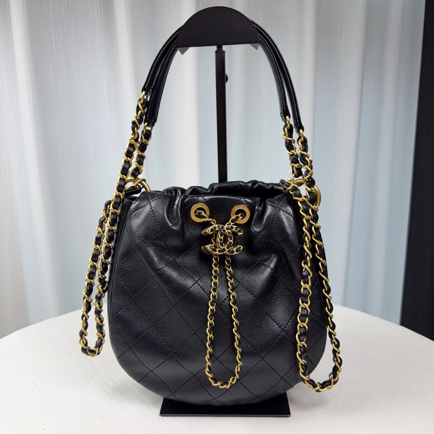 98% NEW - CHANEL Black Lambskin Drawstring Hippie Bucket Bag with Gold Hardware 20 x 6 x 20 cm