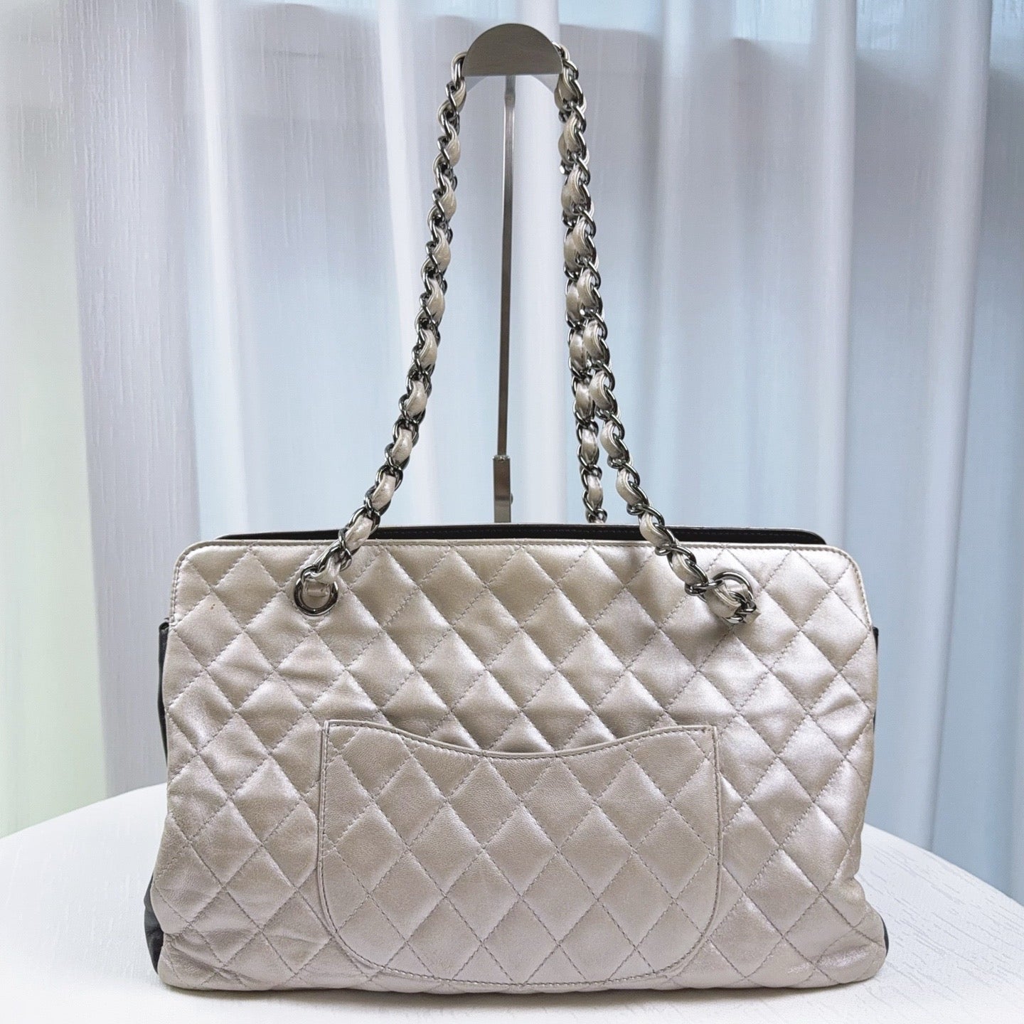 97% NEW - CHANEL GST Medium Black & White Caviar Leather Tote with Silver Hardware 32 x 10 x 20 cm