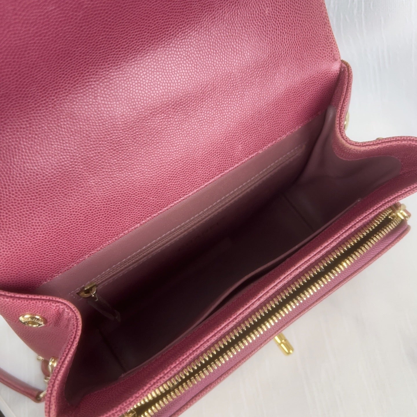 85% NEW - CHANEL Affinity Postman Bag in Rose Beige Caviar Leather with Gold Hardware 22×9×17cm