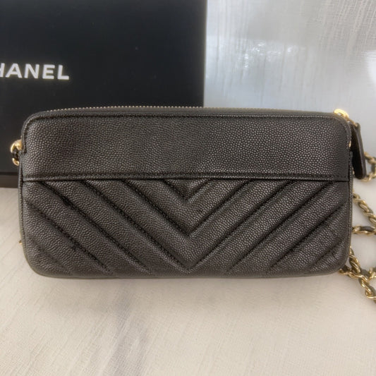 98% NEW - CHANEL WOC in Black Caviar Leather with Enamel CC Clasp and Gold Hardware 19×3×9cm