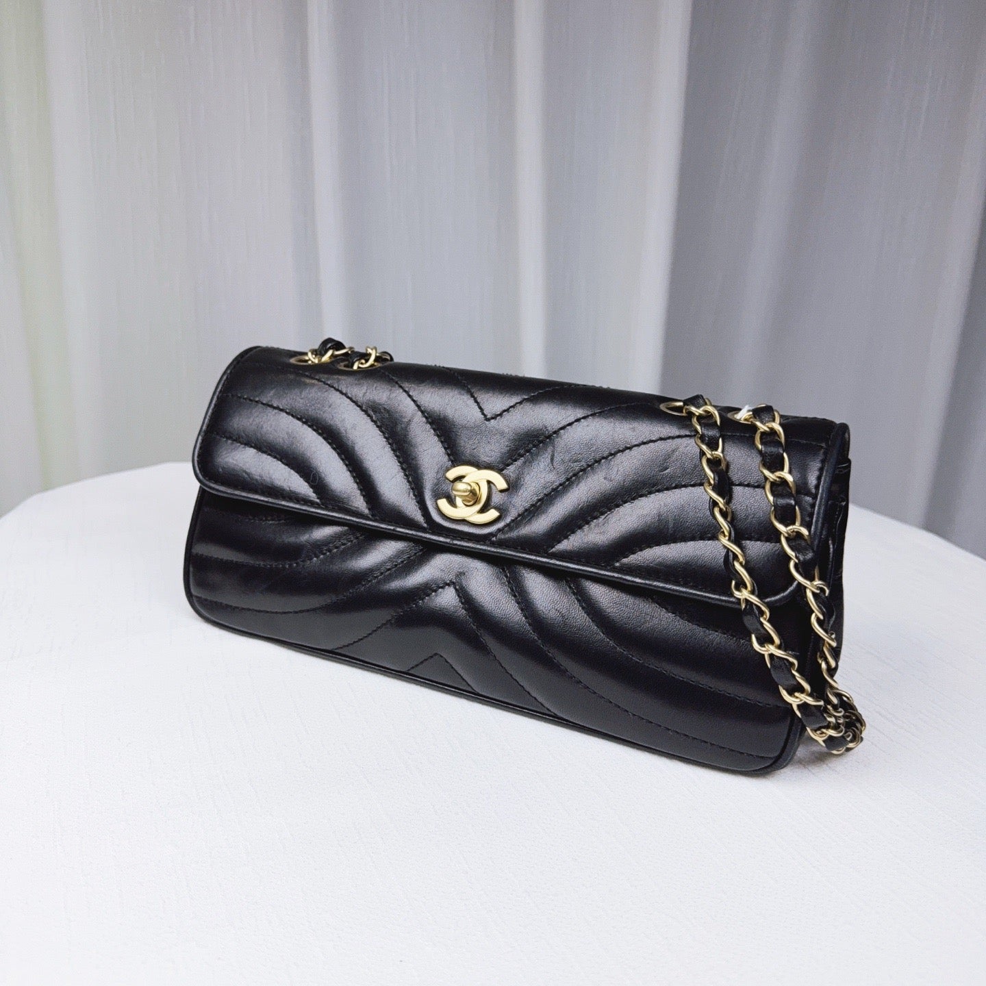 90% NEW - CHANEL V-Stitch Baguette CF Black Lambskin with Gold Hardware Medium Size 27 x 7 x 12 cm