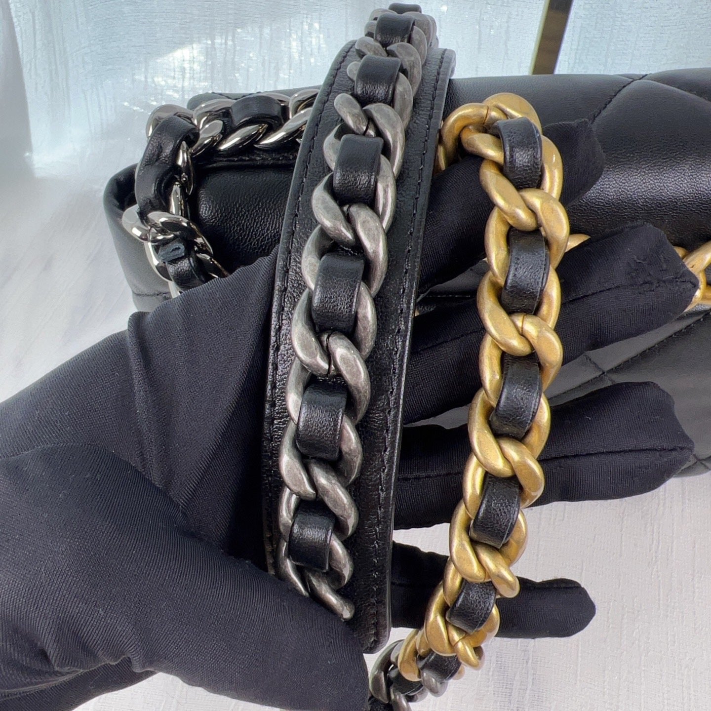 99% NEW - CHANEL 19 Bag Black Lambskin with Gold Hardware Small Size 26 x 8 x 16 cm