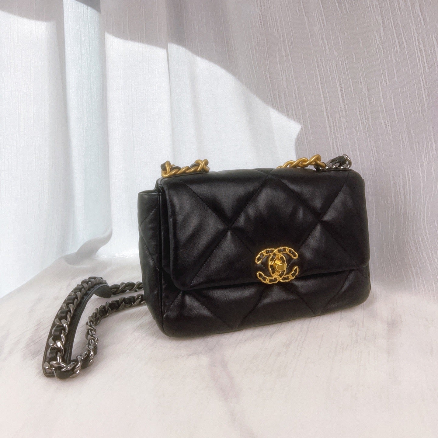 99% NEW - CHANEL 19 Bag Black Lambskin with Gold Hardware Small Size 26 x 8 x 16 cm