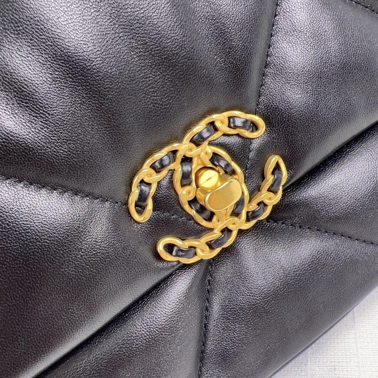 99% NEW - CHANEL 19 Bag Black Lambskin with Gold Hardware Small Size 26 x 8 x 16 cm