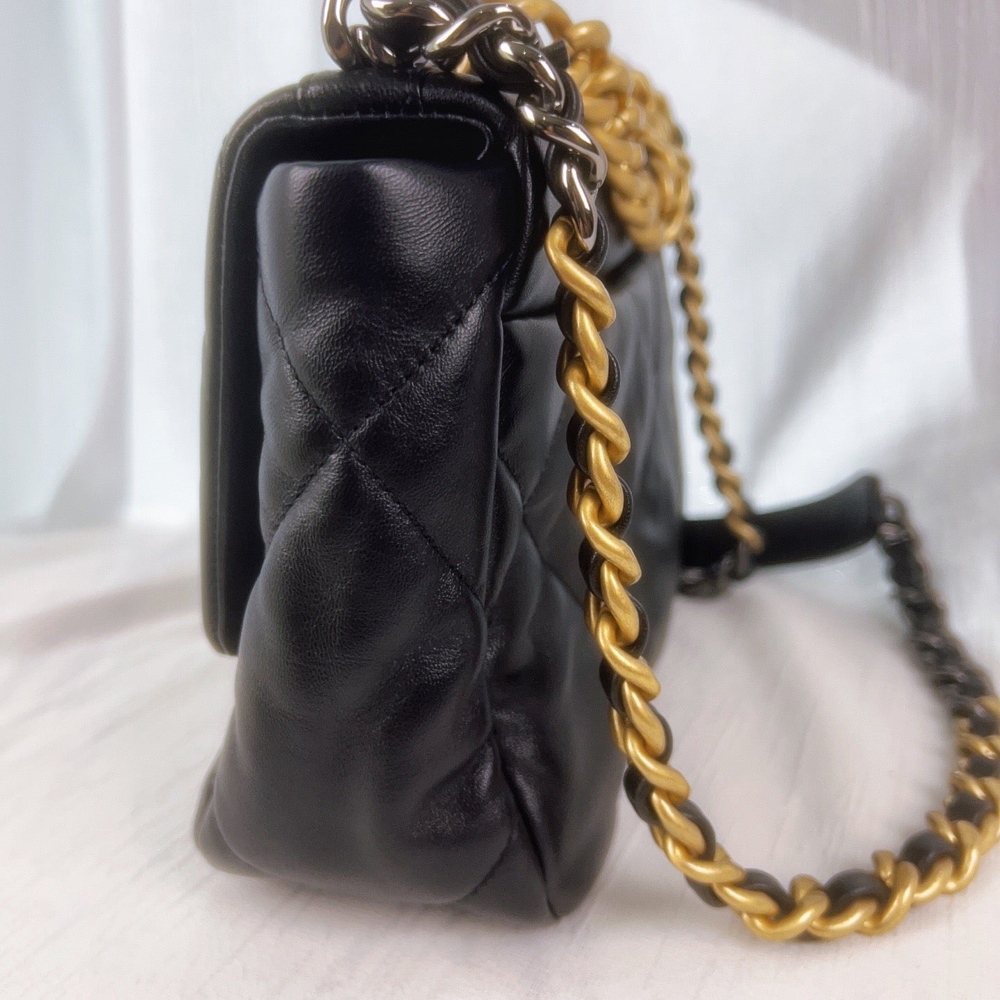 99% NEW - CHANEL 19 Bag Black Lambskin with Gold Hardware Small Size 26 x 8 x 16 cm