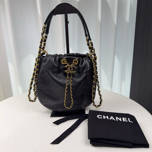 98% NEW - CHANEL Black Lambskin Drawstring Hippie Bucket Bag with Gold Hardware 20 x 6 x 20 cm