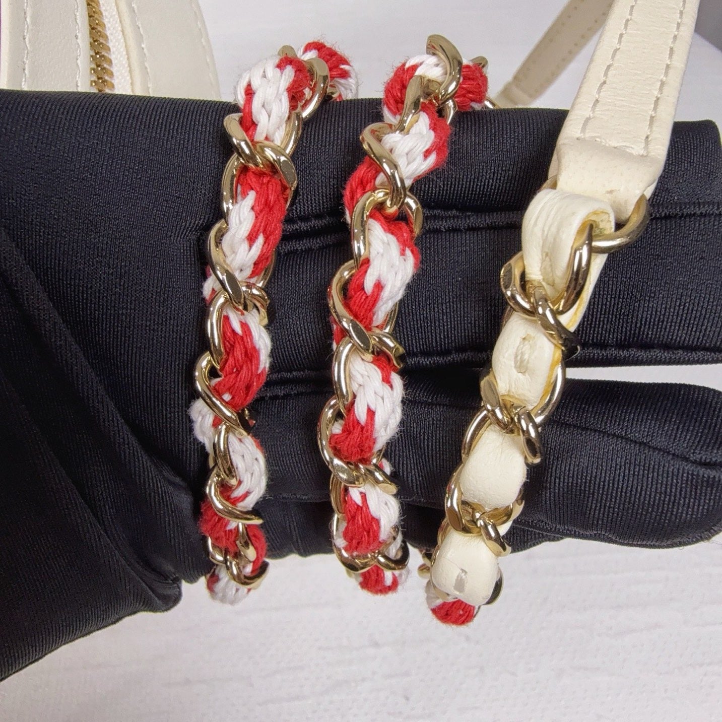 98% NEW - CHANEL Runway Red &amp; White Embroidered PVC Lifebuoy Round Bag with Chain Strap 18 x 6 x 18 cm