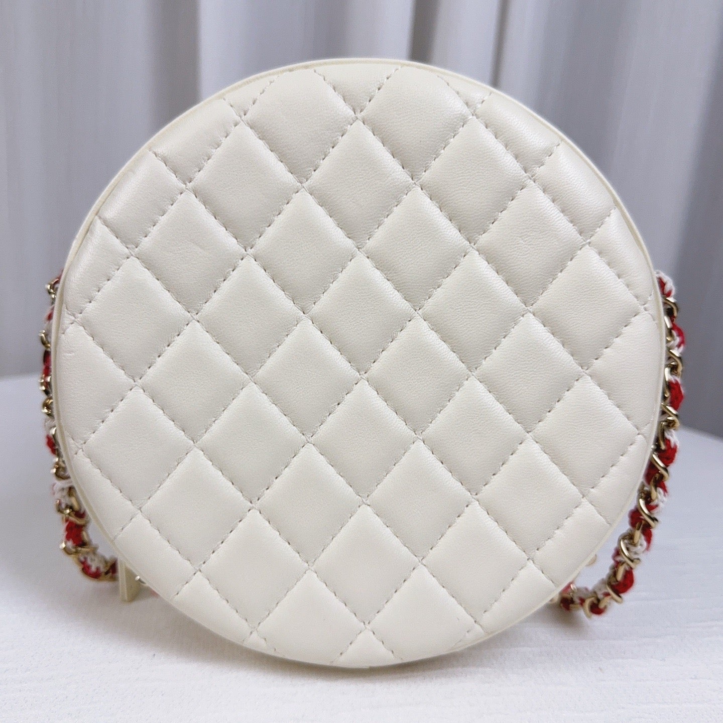 98% NEW - CHANEL Runway Red &amp; White Embroidered PVC Lifebuoy Round Bag with Chain Strap 18 x 6 x 18 cm
