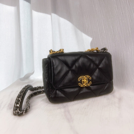 99% NEW - CHANEL 19 Bag Black Lambskin with Gold Hardware Small Size 26 x 8 x 16 cm